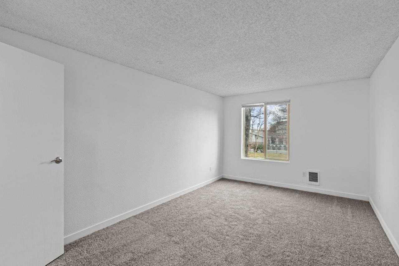 Brix Apartments - Photo 5 of 44