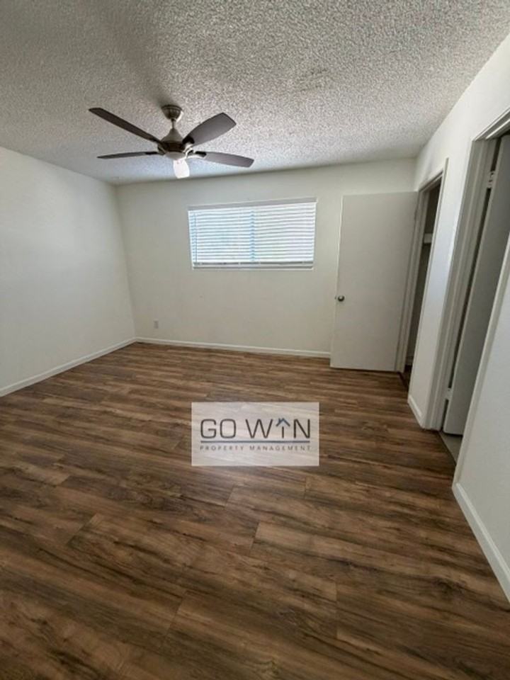 1111 E Butler Dr - Photo 6 of 31