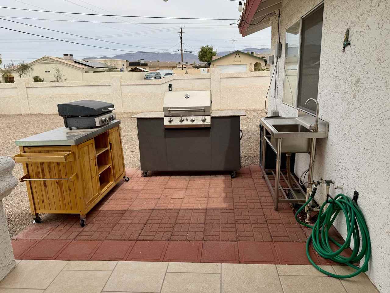 2199 Wallapai Dr - Photo 2 of 33