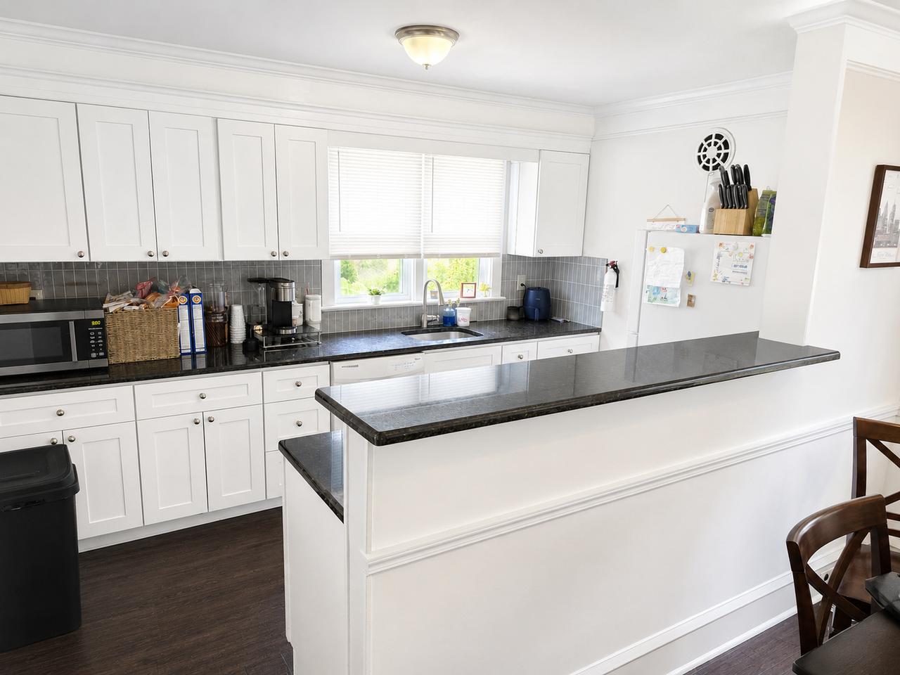 252 Rhoads Ave - Photo 2 of 14
