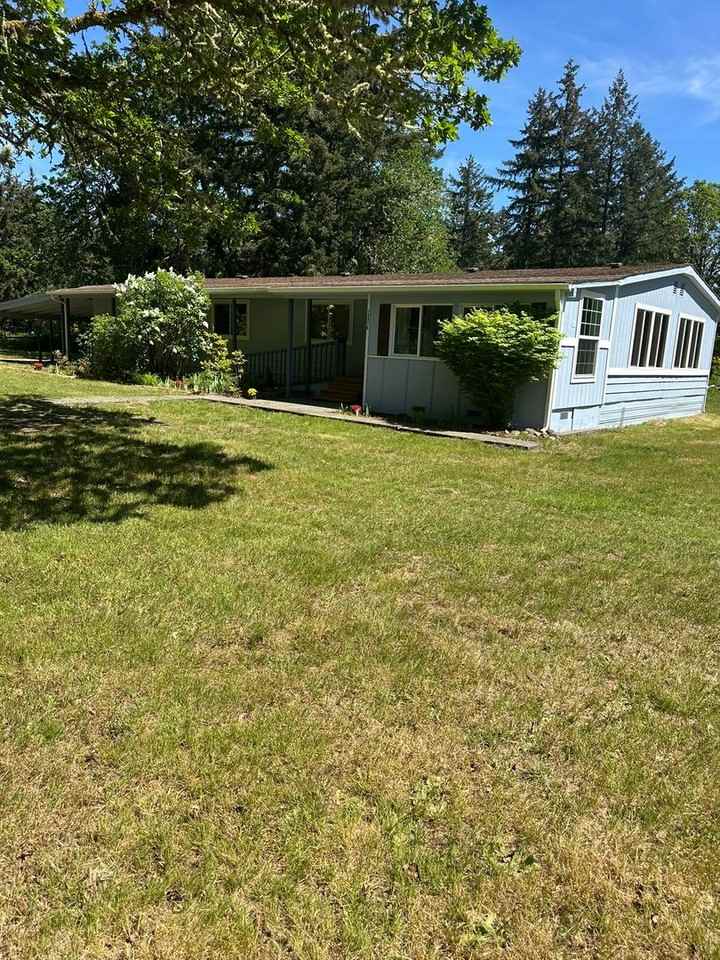 13016 Military Rd Se - Photo 3 of 42