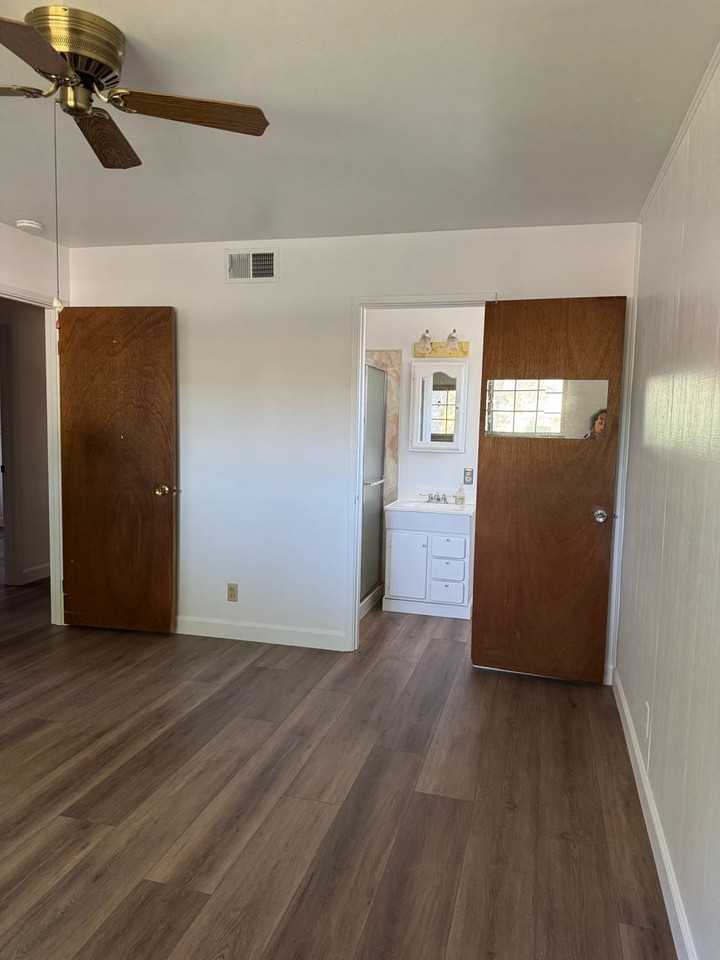 1214 Cornell Dr - Photo 5 of 13