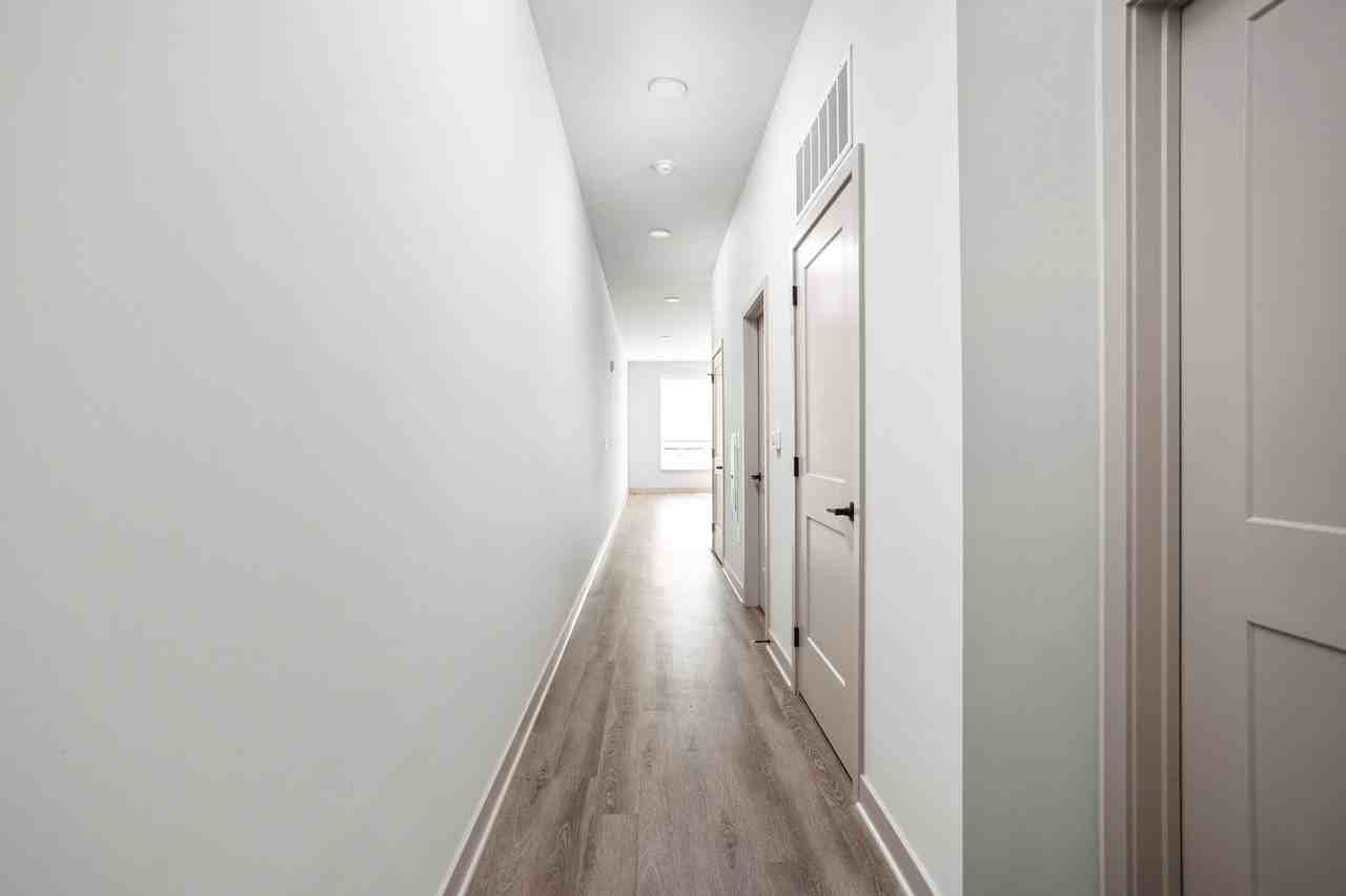 L’Etoile Apartments - Photo 5 of 14