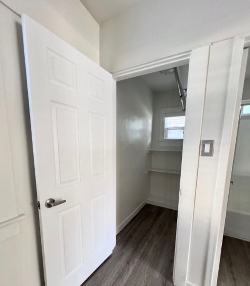 740 Daisy Ave - Photo 6 of 10