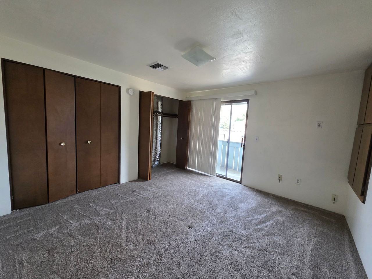827 Ne A St #7 - Photo 3 of 5