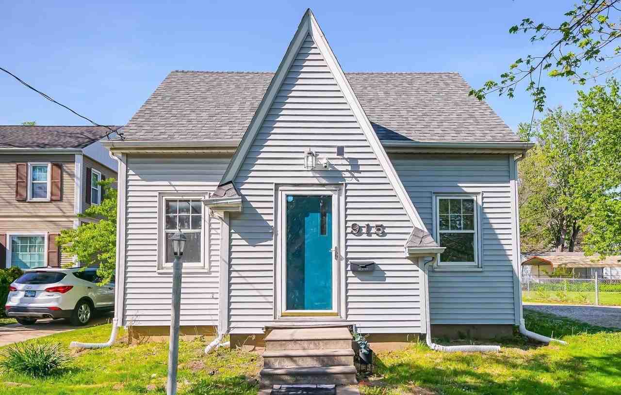 915 W Loucks Ave - Photo 2 of 46