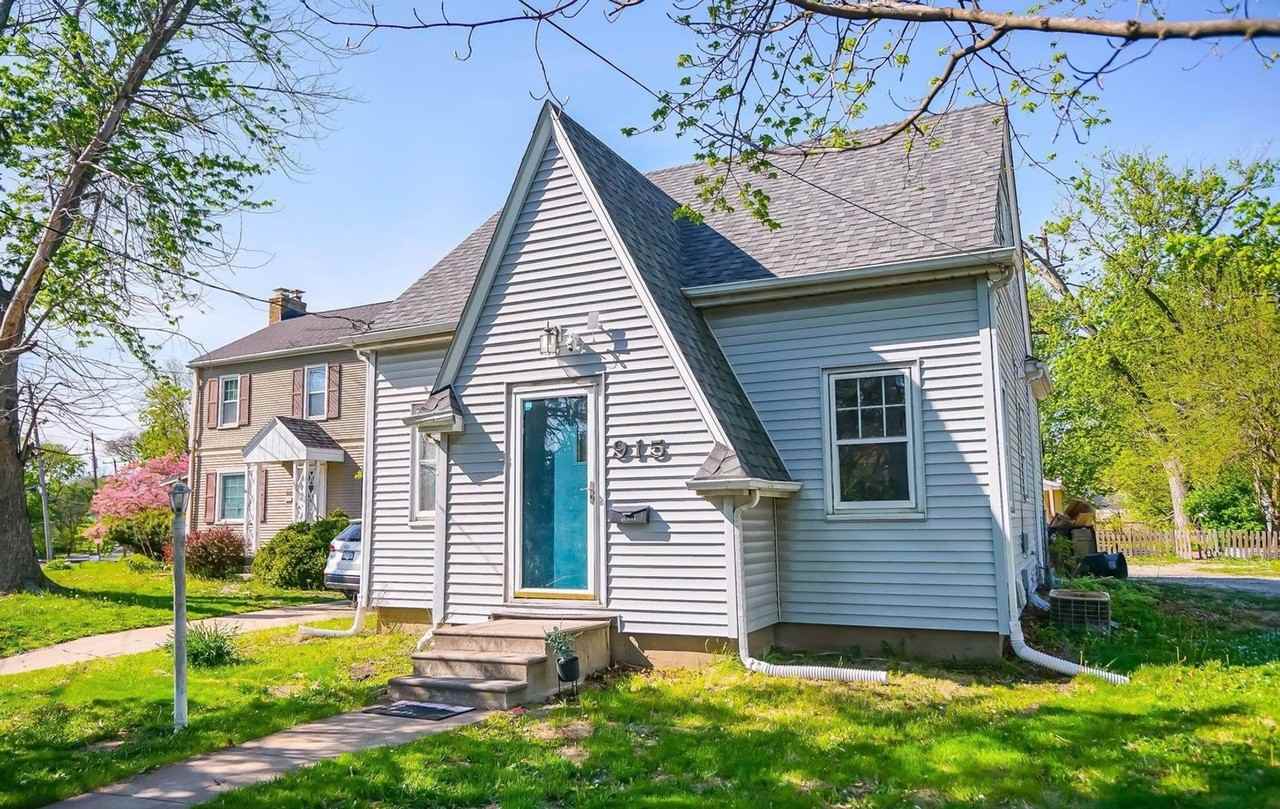 915 W Loucks Ave - Photo 3 of 46