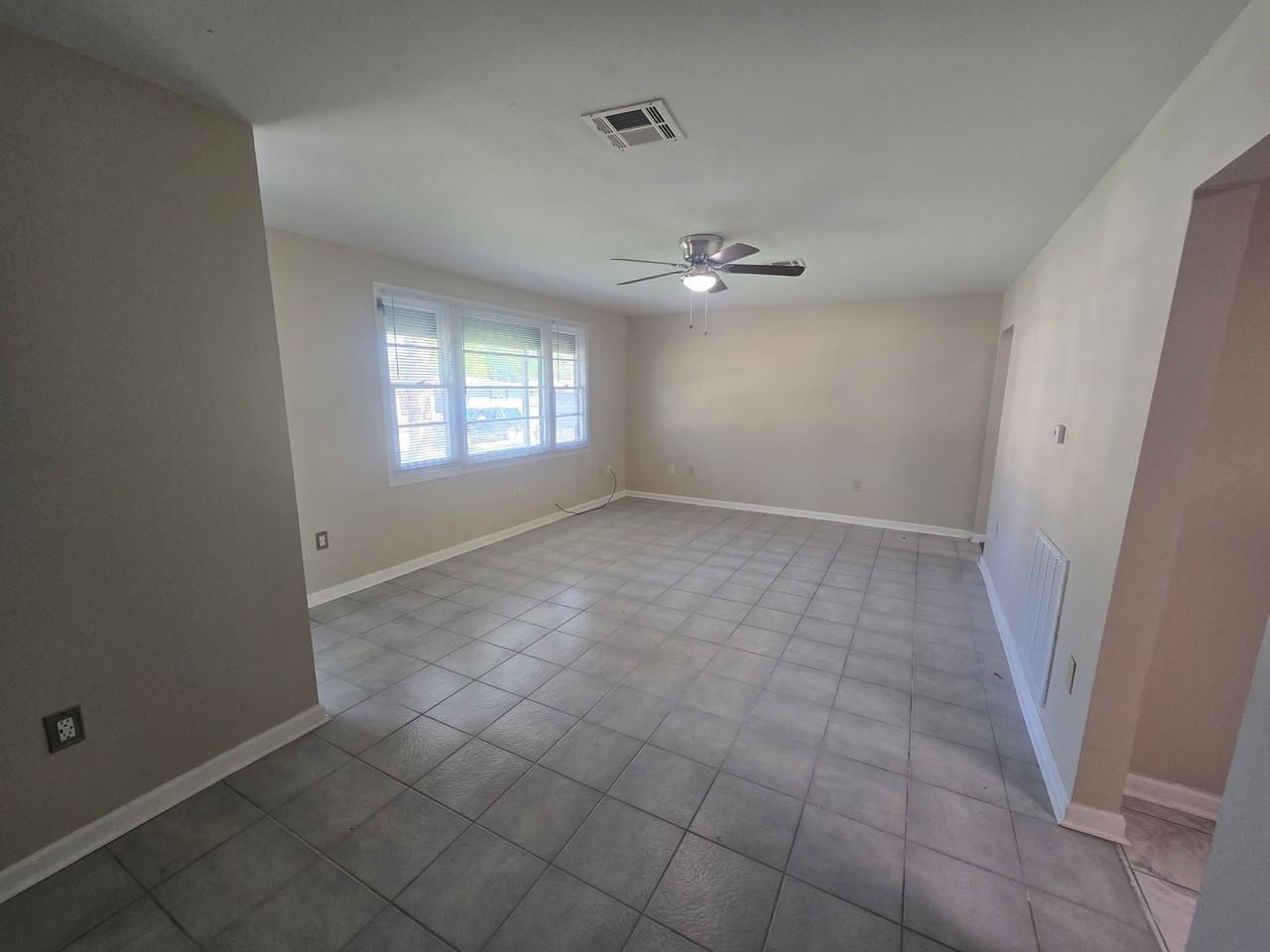 4900 Lurline St - Photo 2 of 13