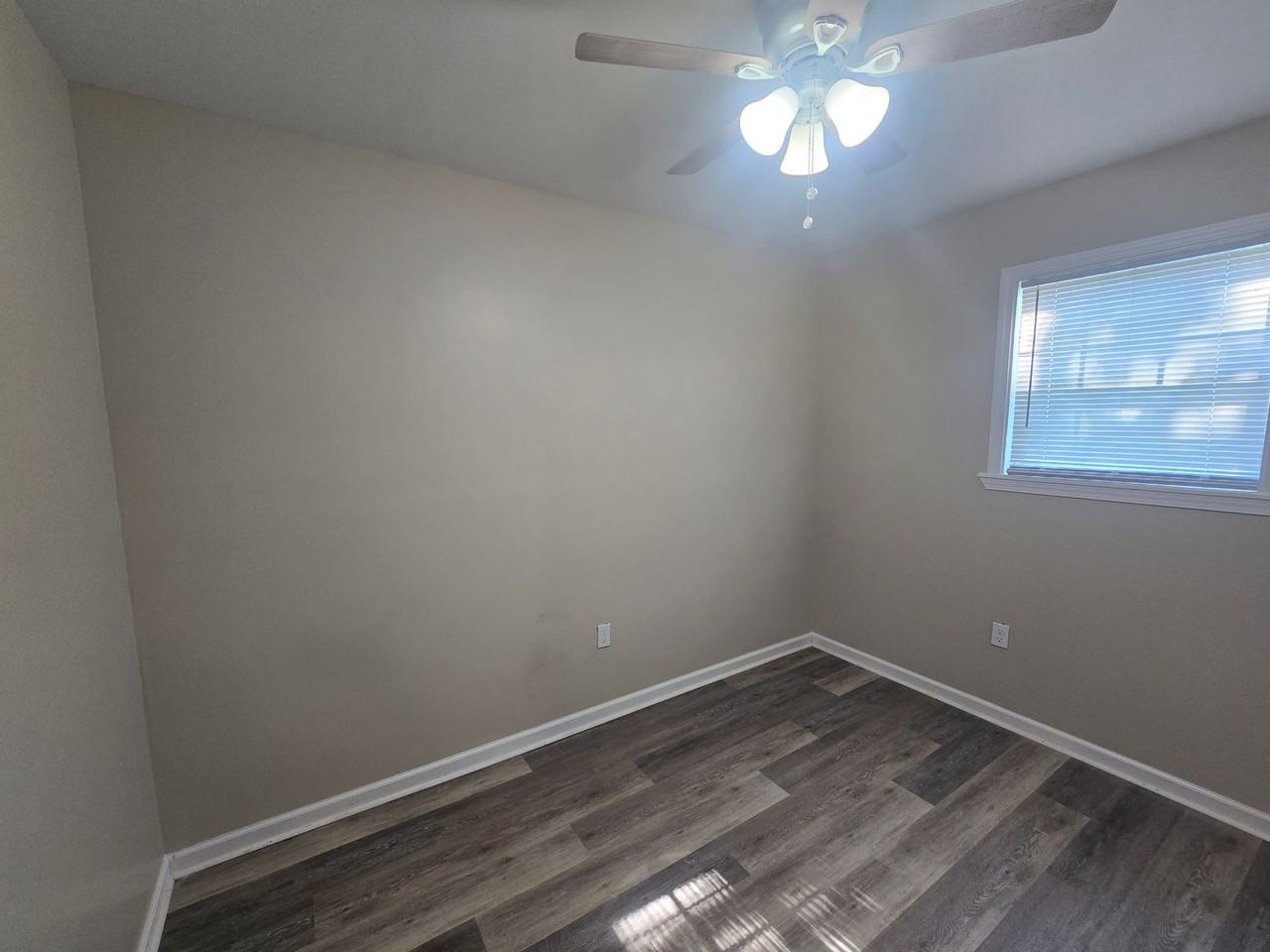 4900 Lurline St - Photo 5 of 13