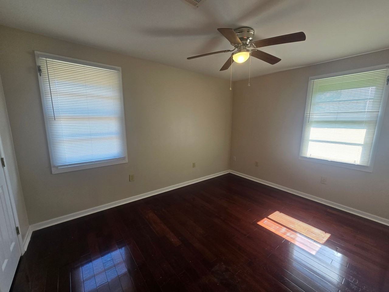 4900 Lurline St - Photo 7 of 13