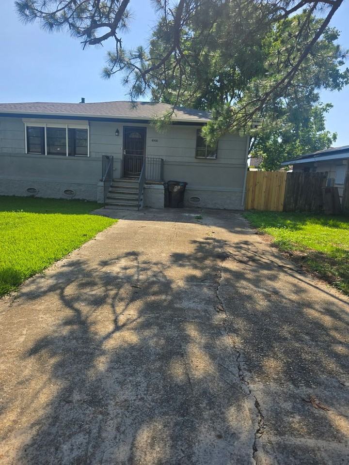 4900 Lurline St - Photo 3 of 14