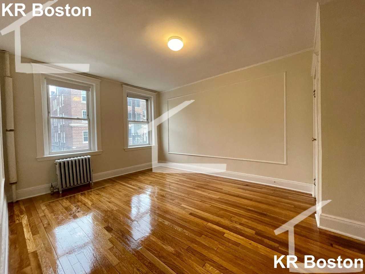 8B Vinal St - Photo 3 of 7
