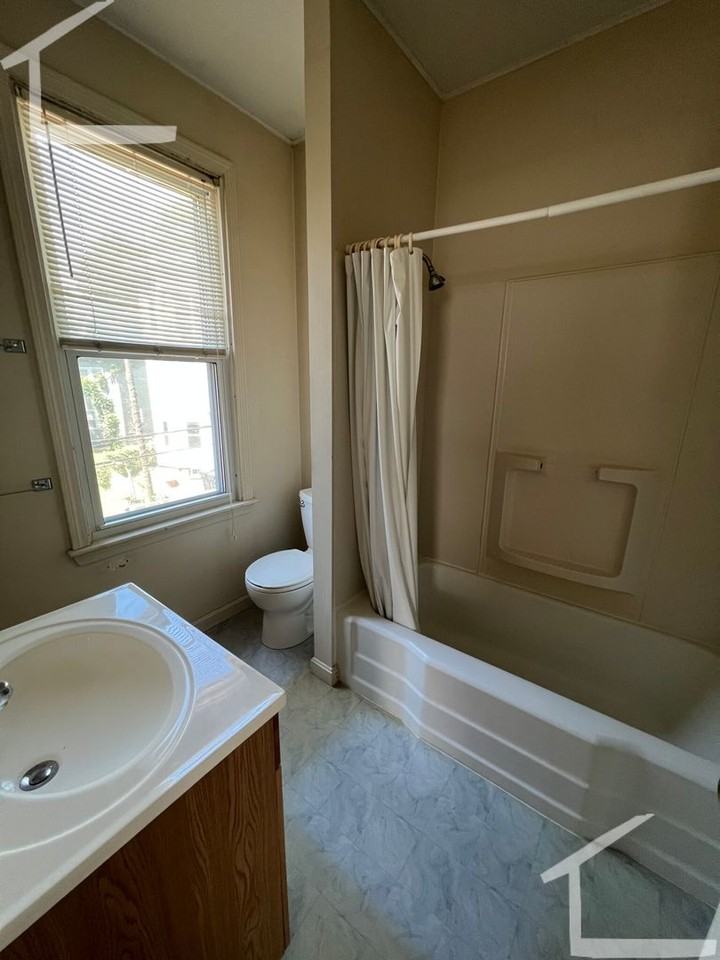 40 Myrtle Ave - Photo 6 of 7
