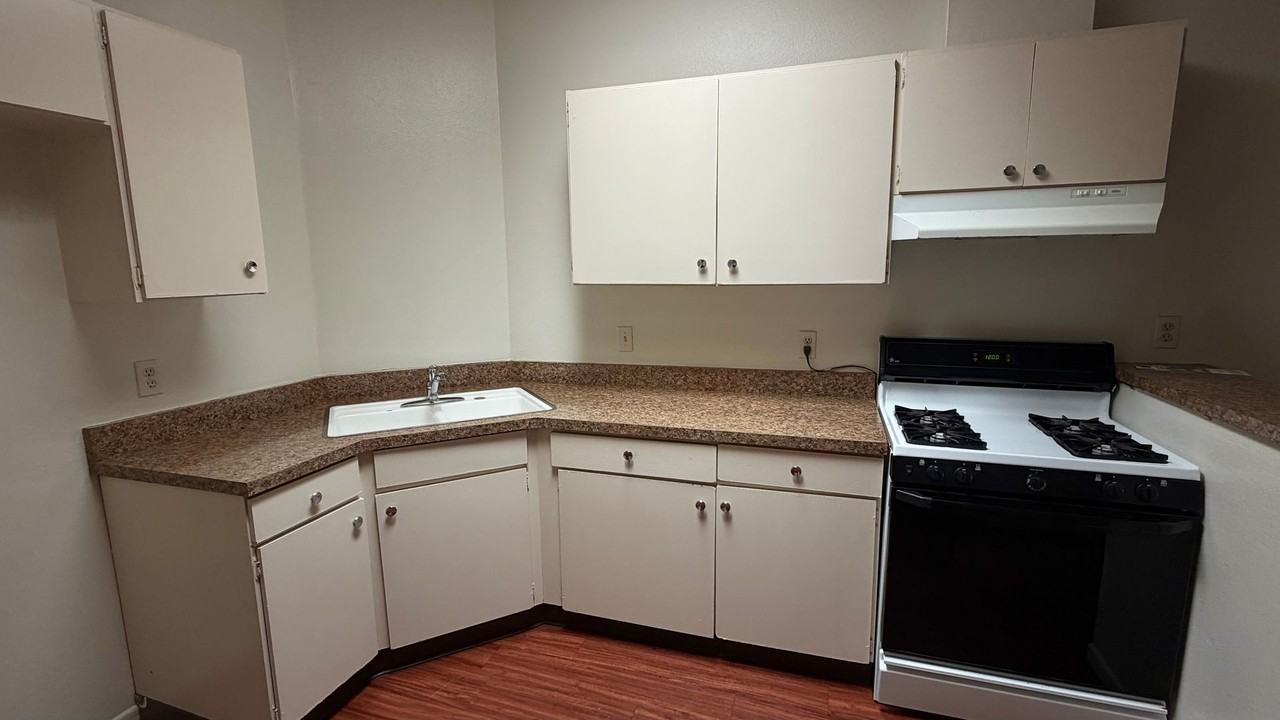 3600 Sampson Ct #A - Photo 2 of 7