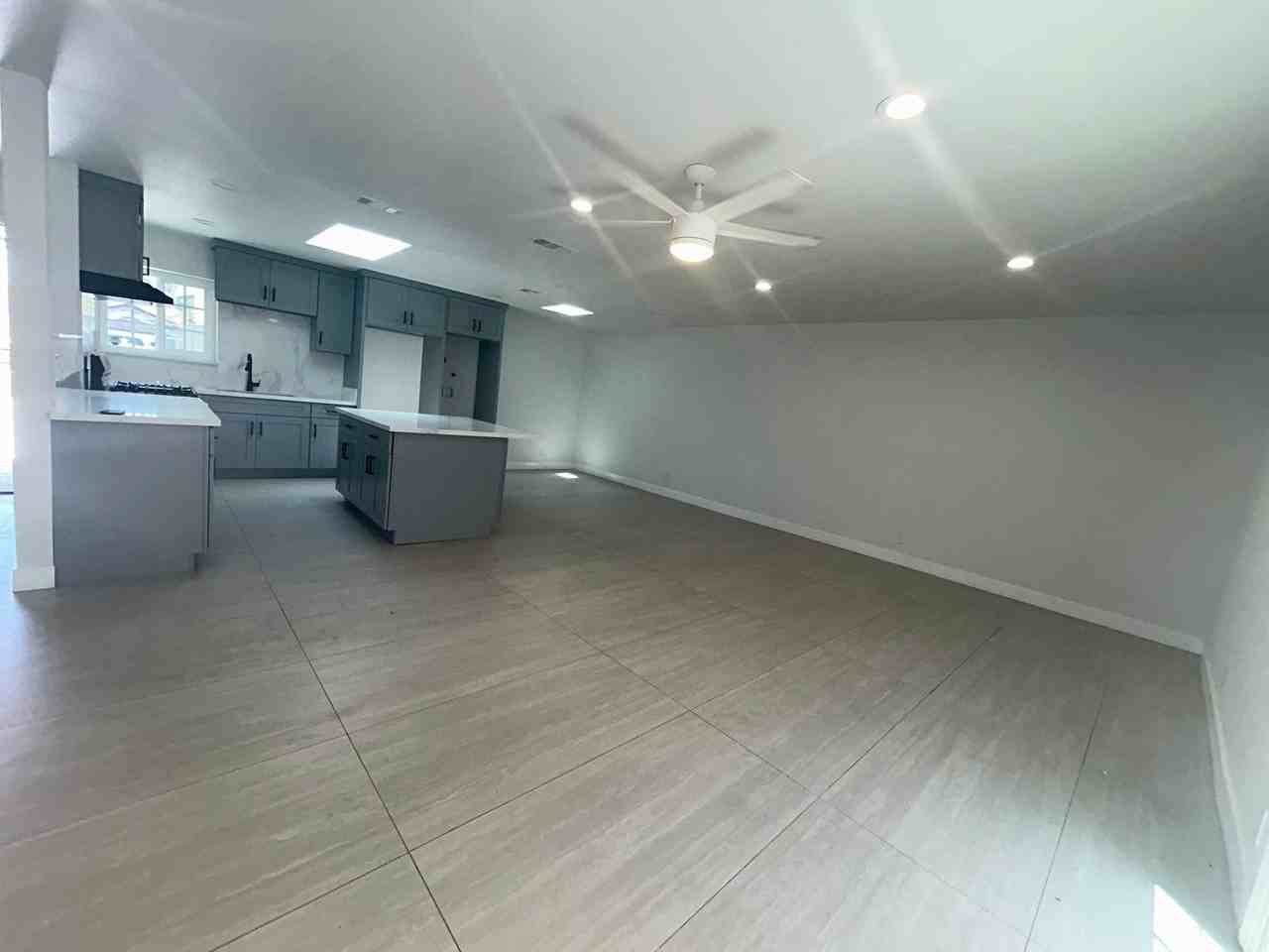 12611 Sungrove Cir Unit A - Photo 6 of 26