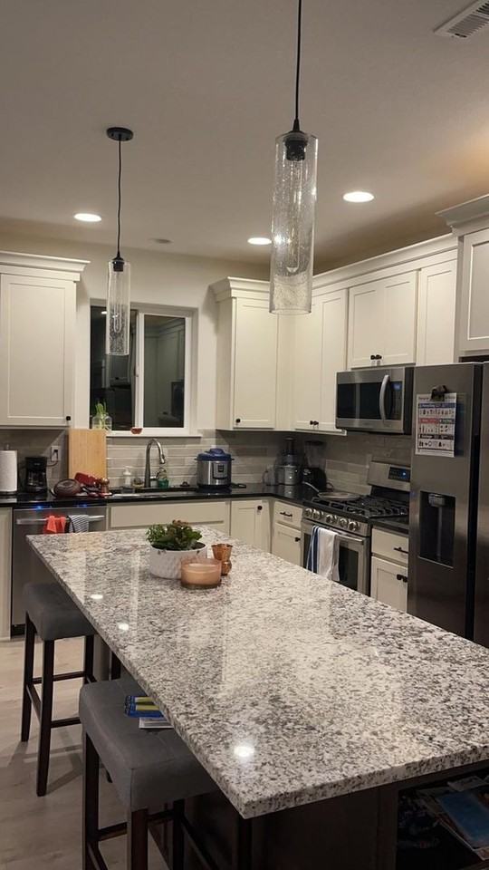624 Nw Adams Ave - Photo 4 of 18