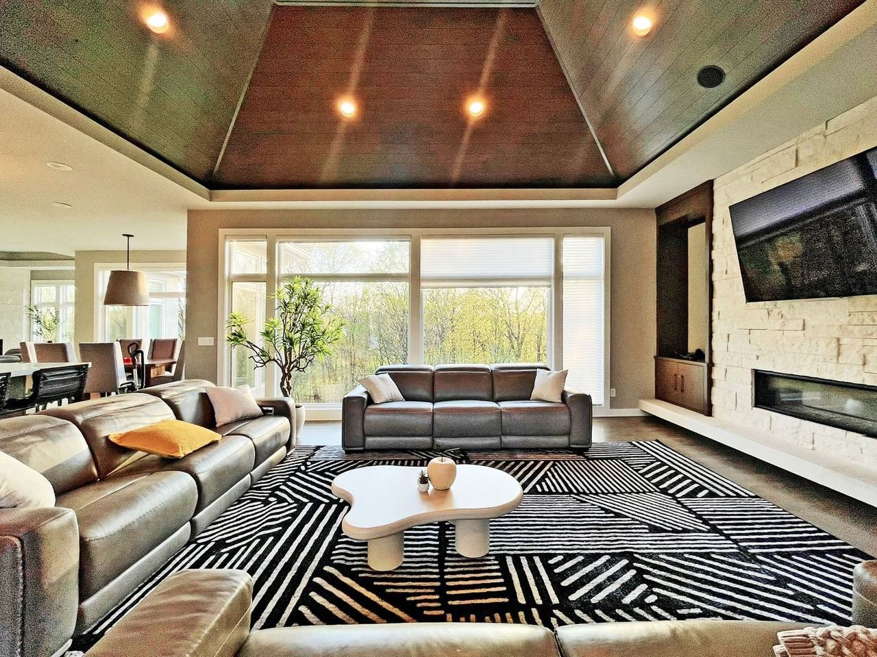 18359 Bearpath Trl - Photo 3 of 36