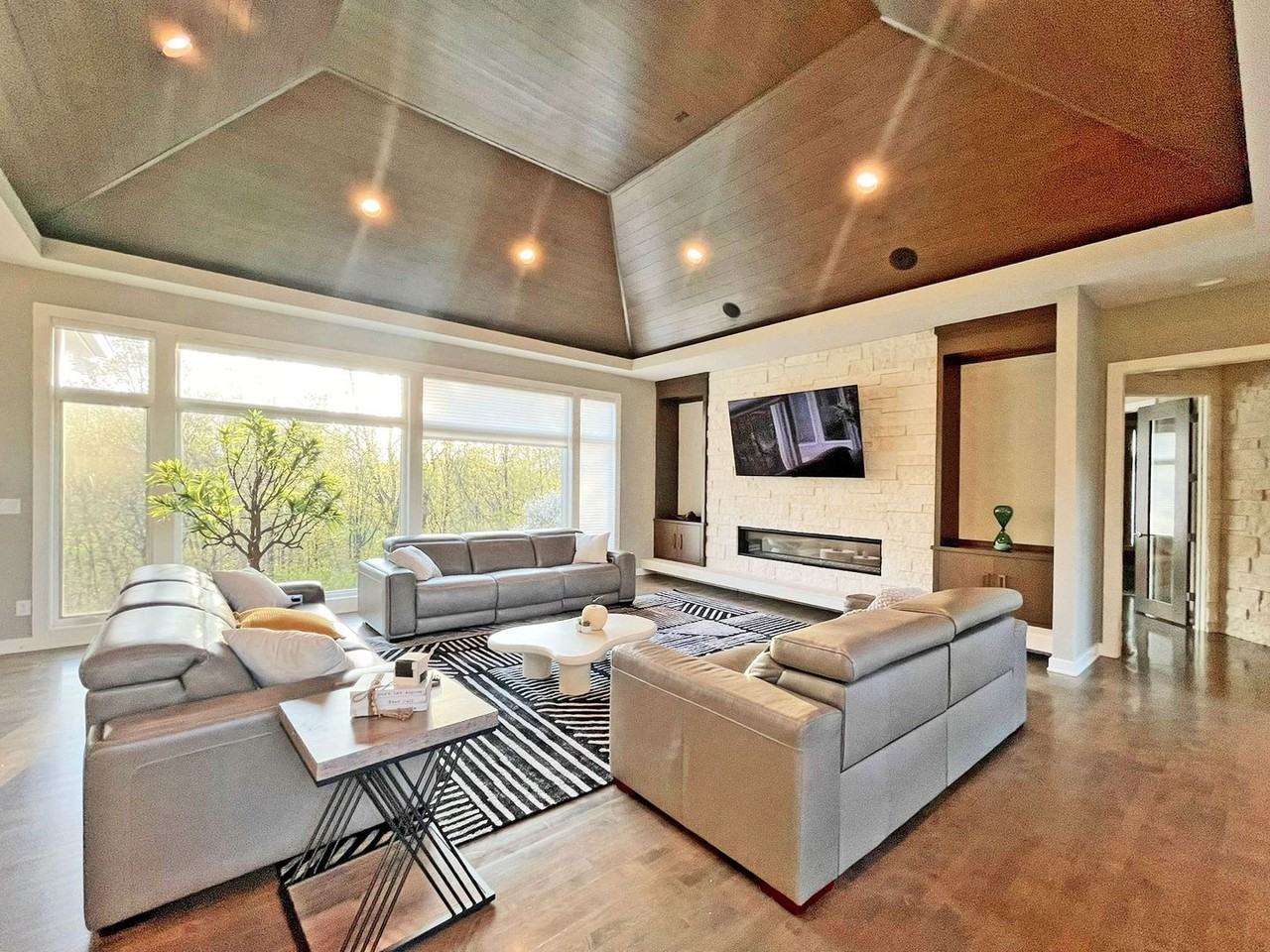 18359 Bearpath Trl - Photo 4 of 36