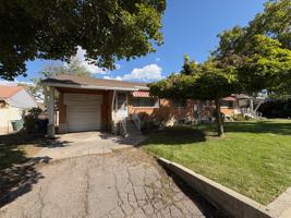 featured image of 2739 S Melbourne St #2739