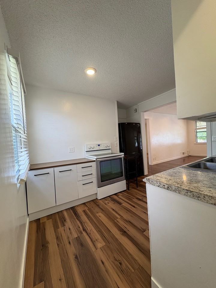 2739 S Melbourne St #2739 - Photo 4 of 22