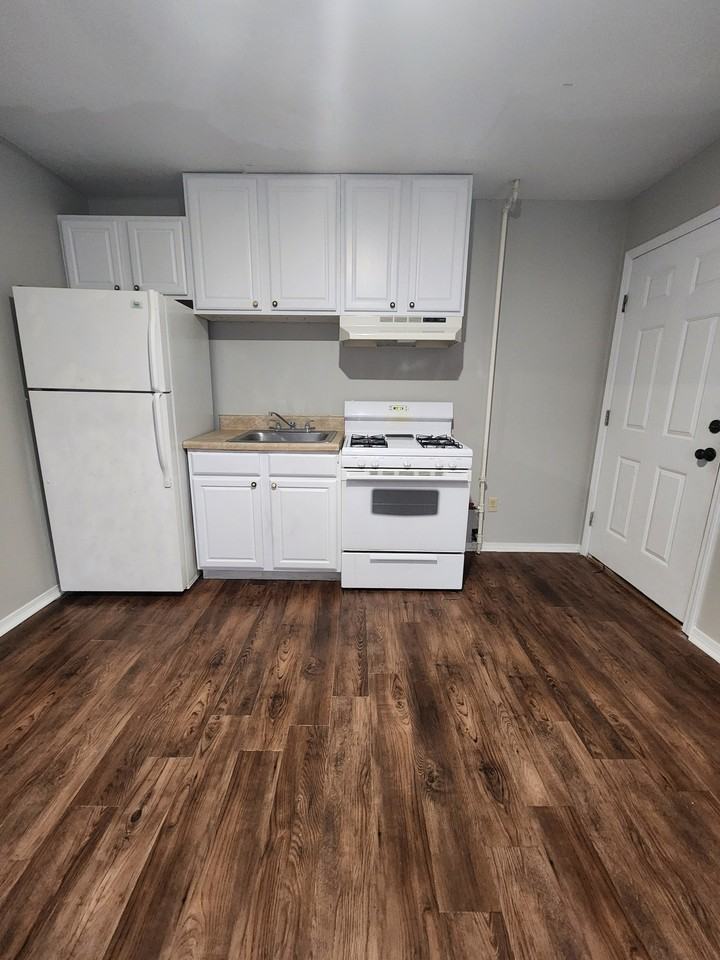 1325 Virginia - Photo 2 of 9