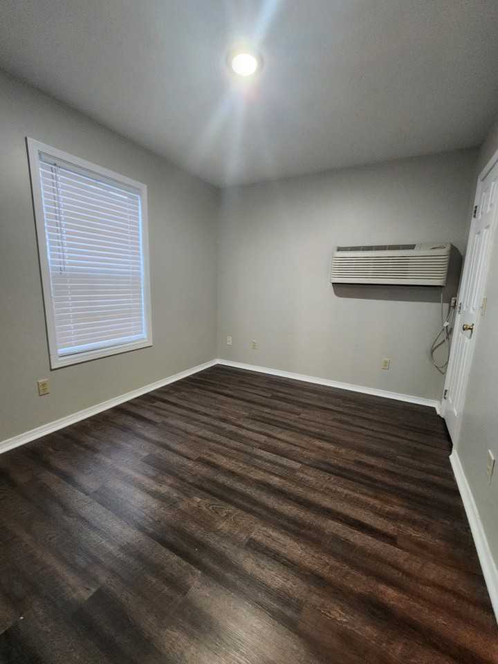 1325 Virginia - Photo 3 of 9