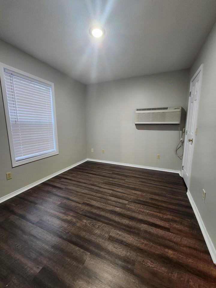 1325 Virginia - Photo 4 of 9