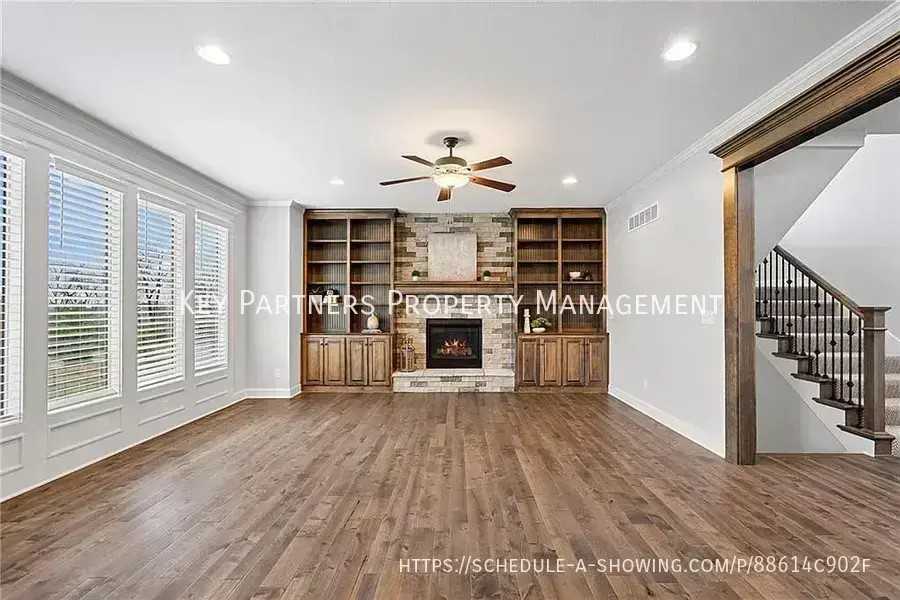 16657 S Chalet Dr - Photo 2 of 36
