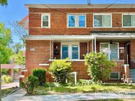 featured image of 733 Crittenden St Ne