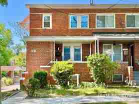 733 Crittenden St Ne - Photo 1 of 1