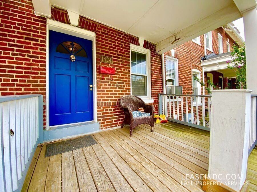 1424 Oak St Nw - Photo 2 of 32