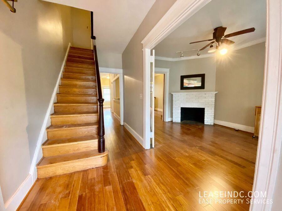 1424 Oak St Nw - Photo 3 of 32