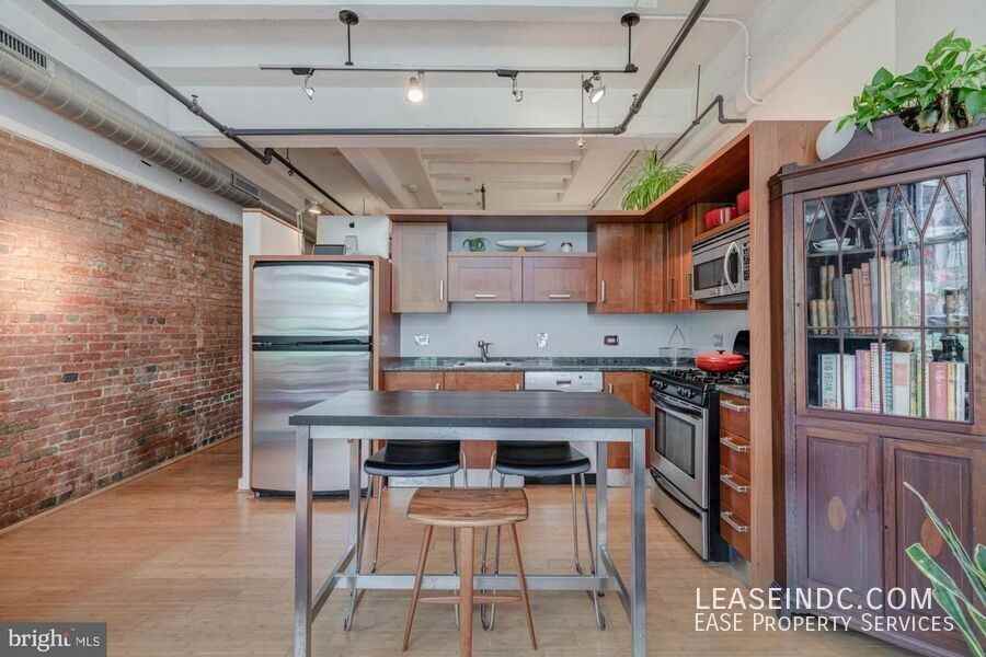 1401 Church St Nw #323 - Photo 4 of 13
