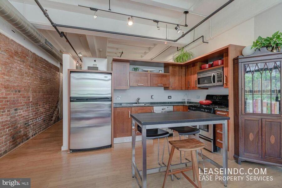 1401 Church St Nw #323 - Photo 5 of 13