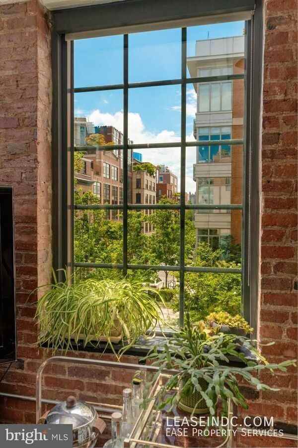 1401 Church St Nw #323 - Photo 6 of 13
