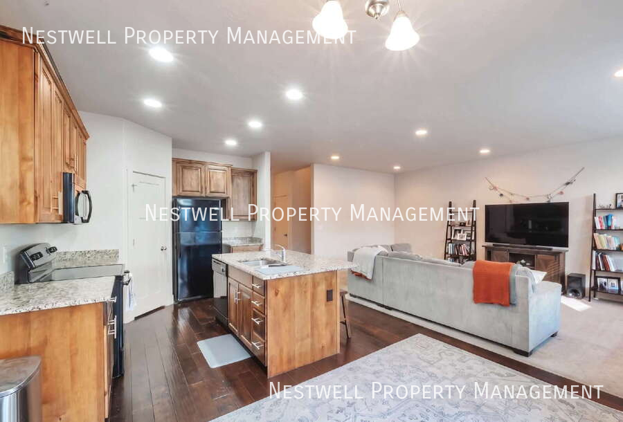 4159 N Fremont Dr - Photo 6 of 33