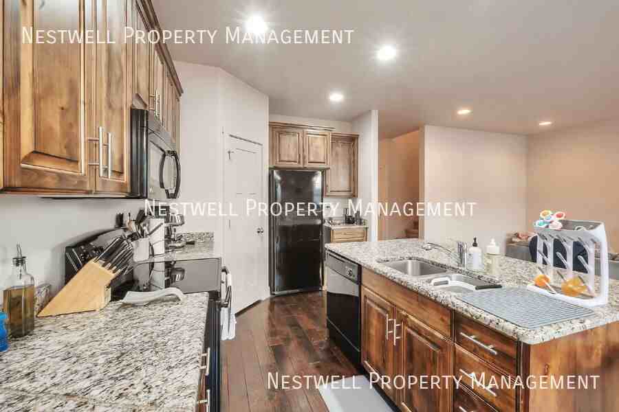 4159 N Fremont Dr - Photo 7 of 33