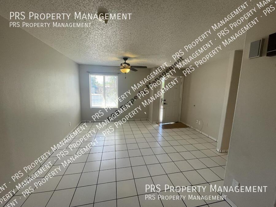 2544 W Isabella Ave - Photo 2 of 15