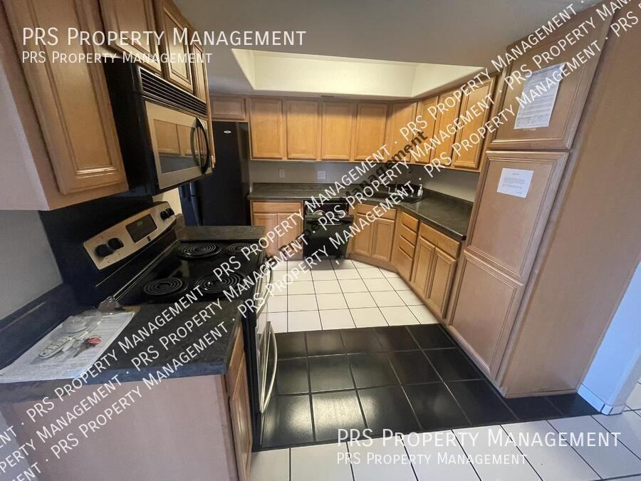 2544 W Isabella Ave - Photo 4 of 15