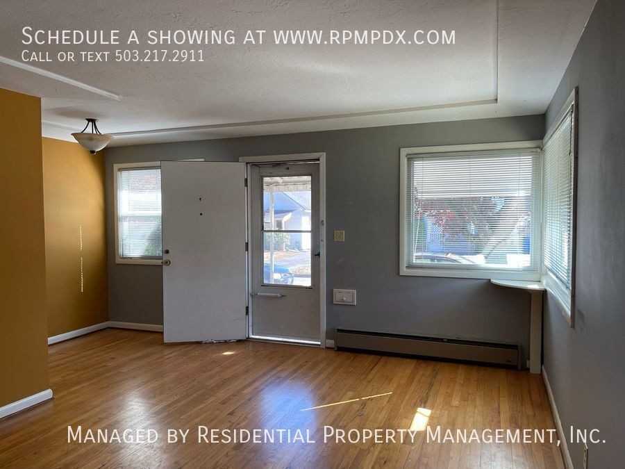5231 Ne Hassalo St - Photo 4 of 19