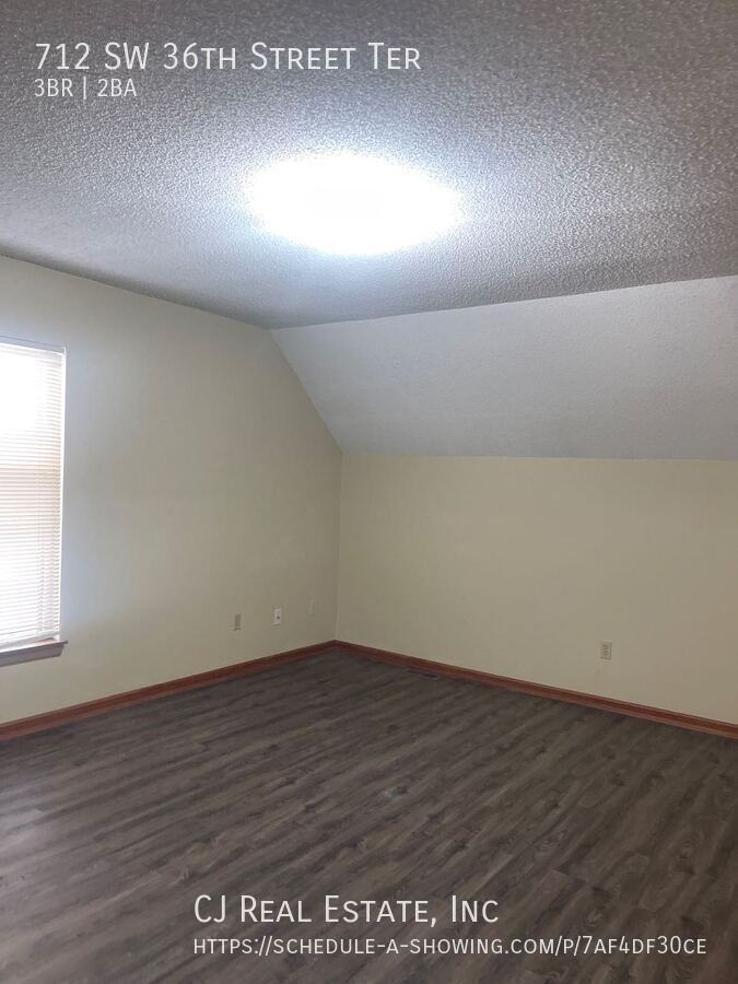 712 Sw 36th Street Ter - Photo 6 of 11