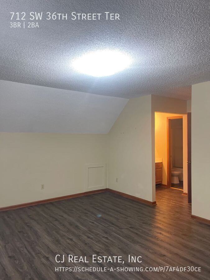 712 Sw 36th Street Ter - Photo 7 of 11