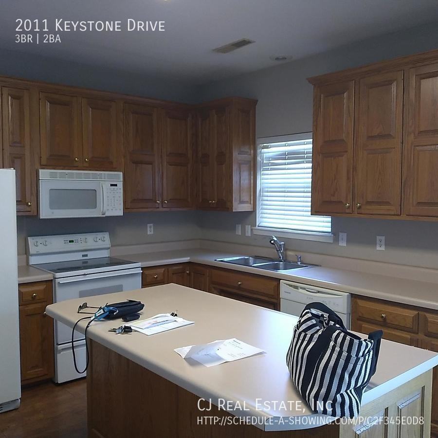 2011 Keystone Dr - Photo 4 of 9