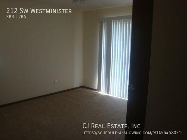 212 Sw Westminister Rd - Photo 7 of 9