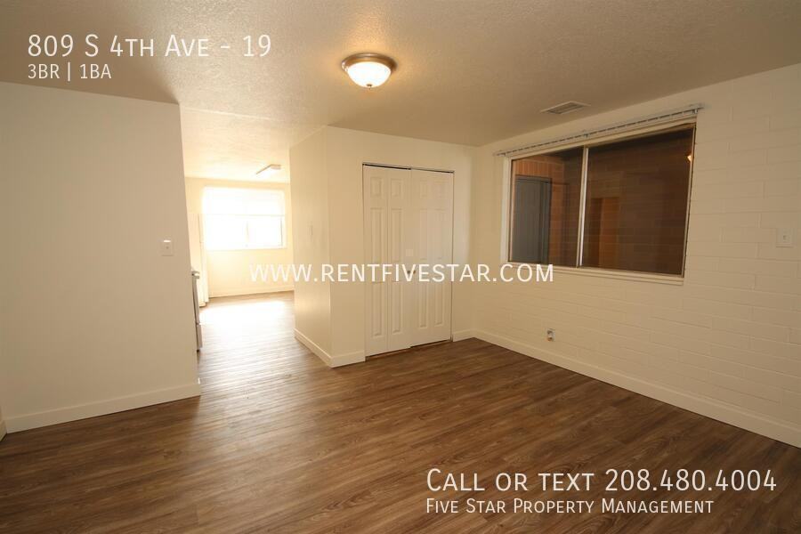 809 S 4th Ave #19 - Photo 6 of 12