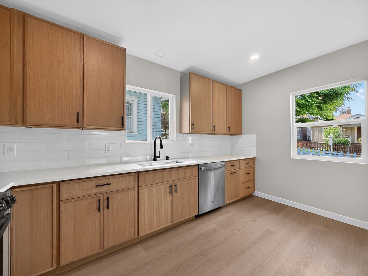 925 N 75th St #A - Photo 6 of 19