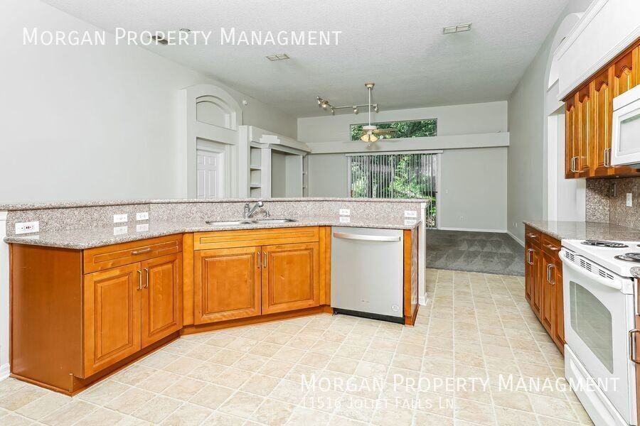 11516 Joliet Falls Ln - Photo 4 of 21
