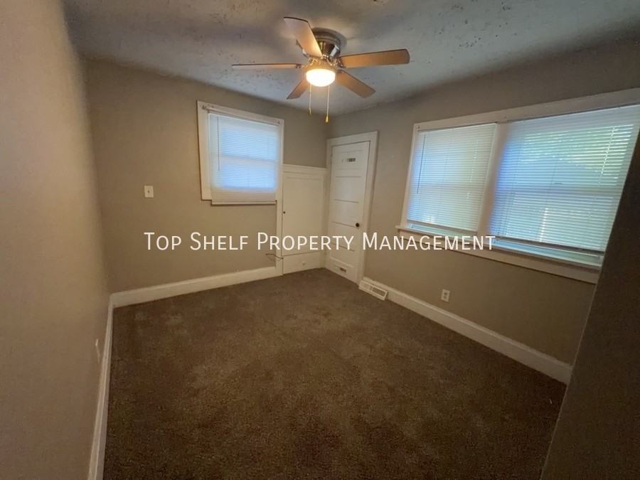 3905 8th St - Photo 4 of 8