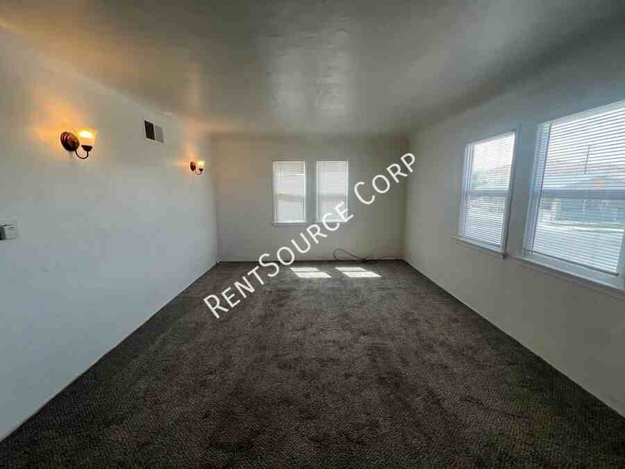 100 100 East Fredricks St - 100 East Fredricks St #V - Photo 4 of 30