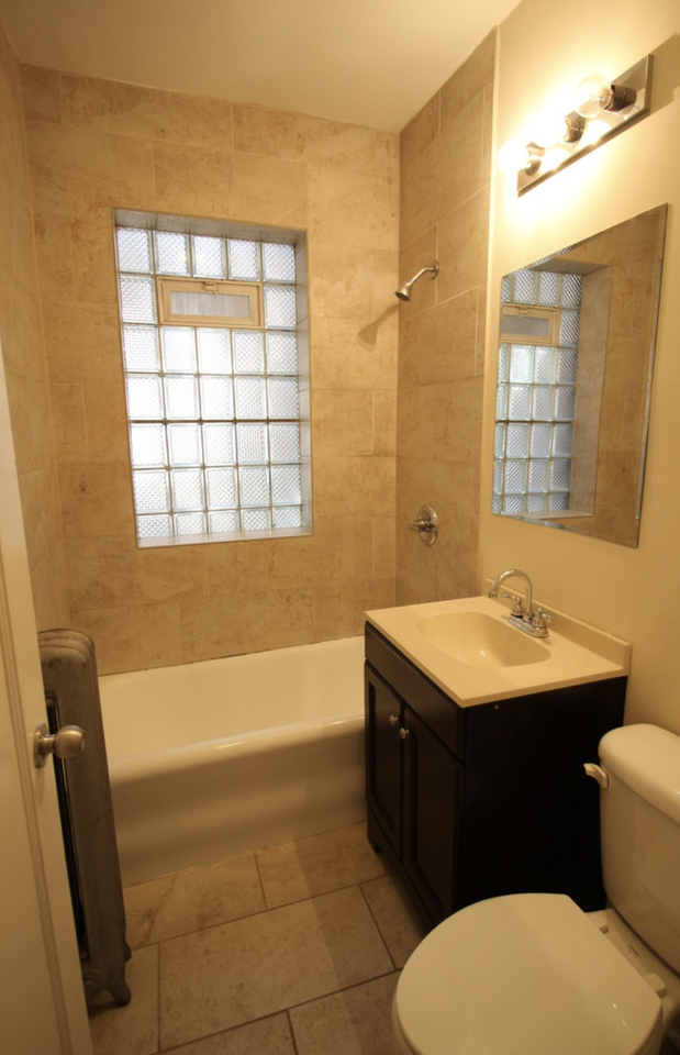 2339 W Rosemont Ave #3 - Photo 4 of 6